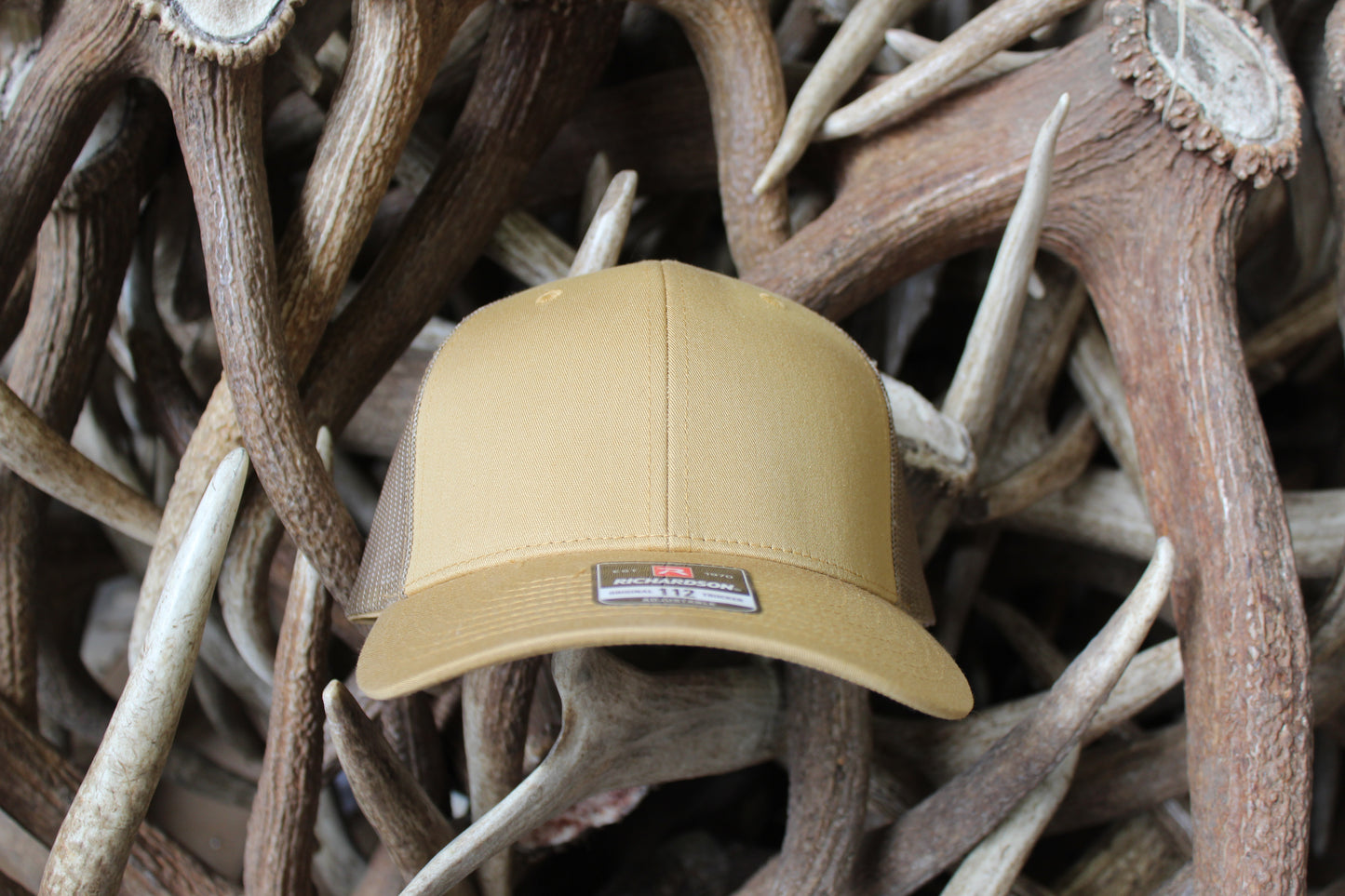 Curve brim logo hats