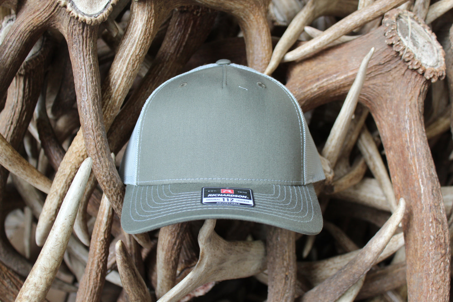 Curve brim logo hats